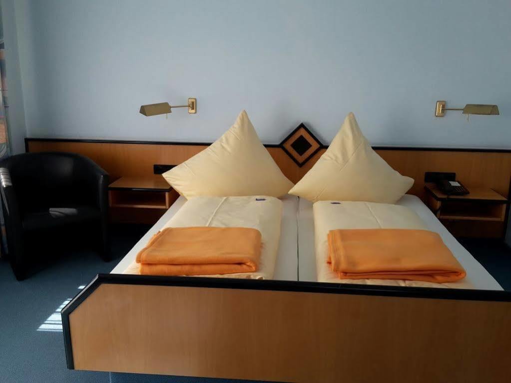Gasthof Linde - Hotel Blum Unterroth Exteriör bild