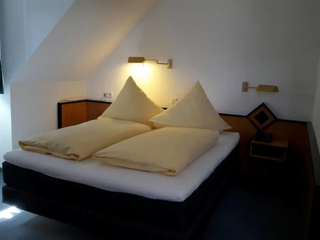 Gasthof Linde - Hotel Blum Unterroth Exteriör bild